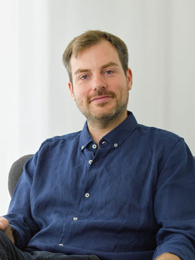 Victor Sprenger, Mitarbeiter